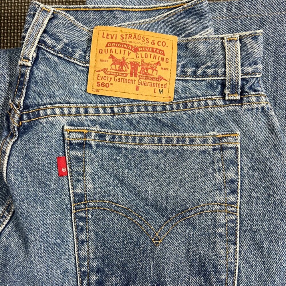 Levis 560 Loose Fit Straight Leg Womens Jeans 14 Reg Medium Blue Denim - Picture 2 of 6